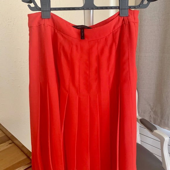 BCBGMaxazria Red Pleated Skirt - Picture 2 of 4